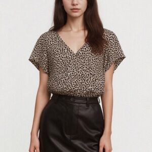 Torrid chiffon flowy short sleeve leopard top ❤️